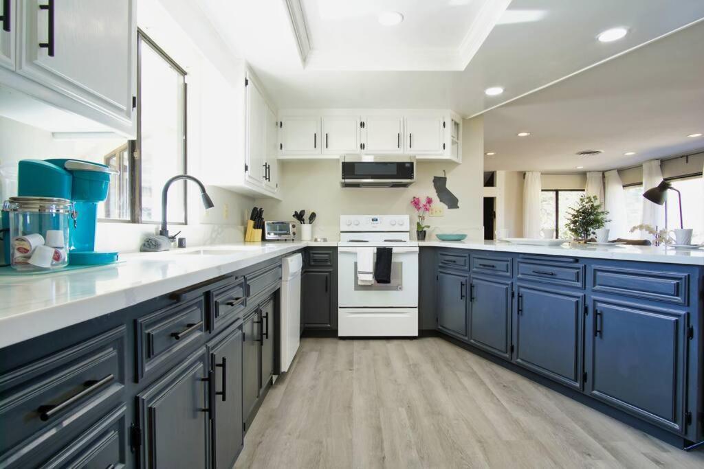 Oakridge Ranch ※ Sequoia, Kern River & Escape Lake Isabella